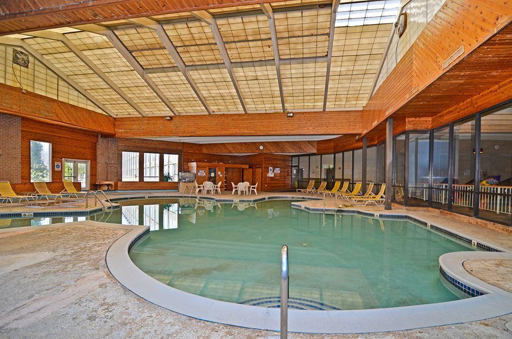 Pocono Resort & Conference Center - Pocono Mountains Lake Harmony Exterior photo